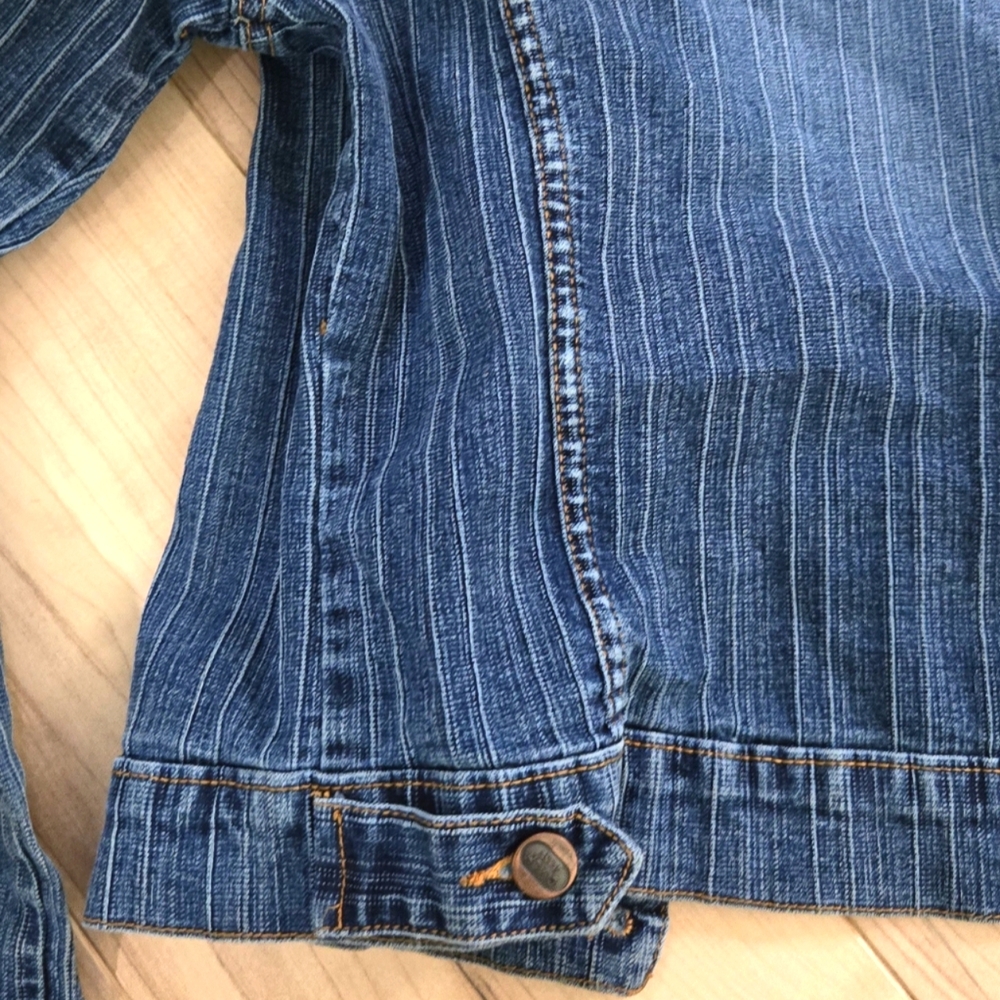 Denim jacket - Picture 6 of 6